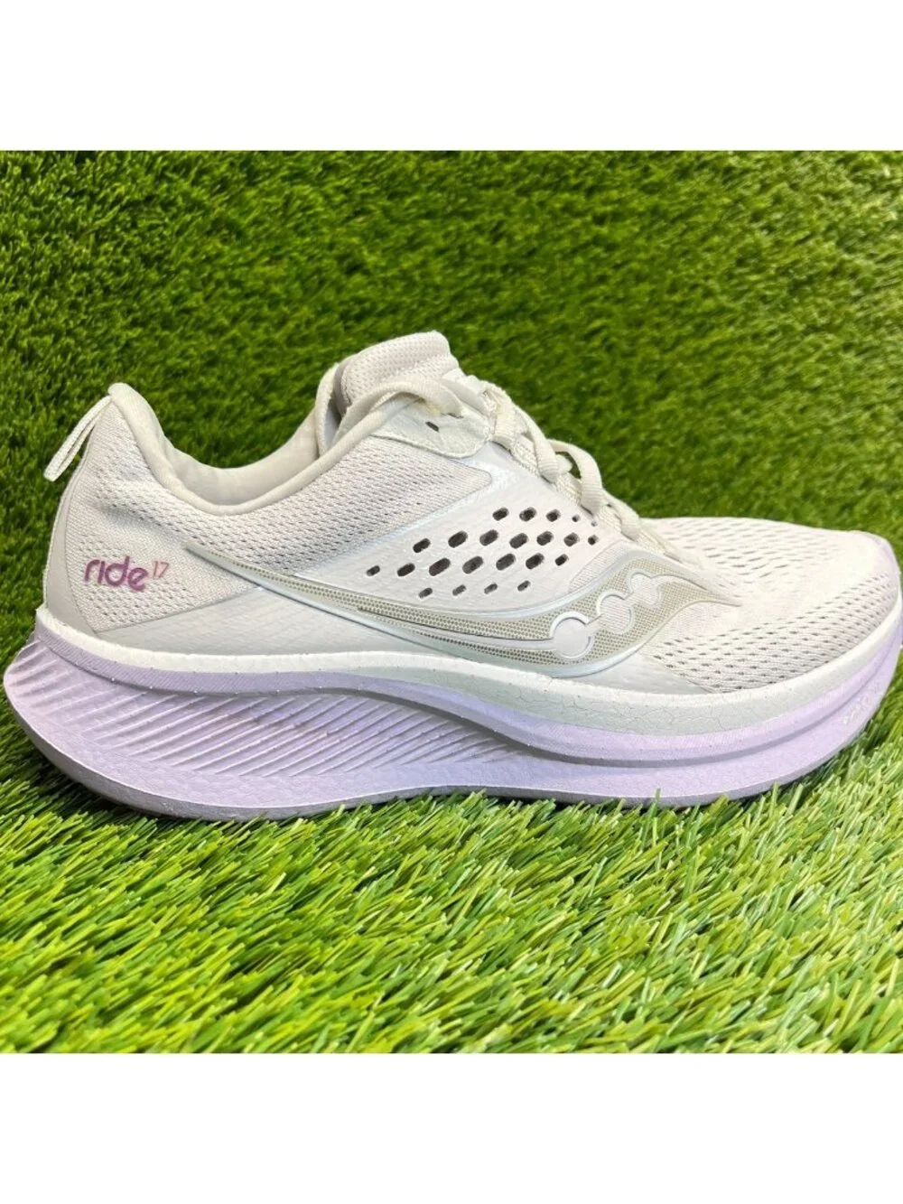 Saucony Ride 17 Women Size 11D White Gray Purple Athletic Running Shoes Sneakers